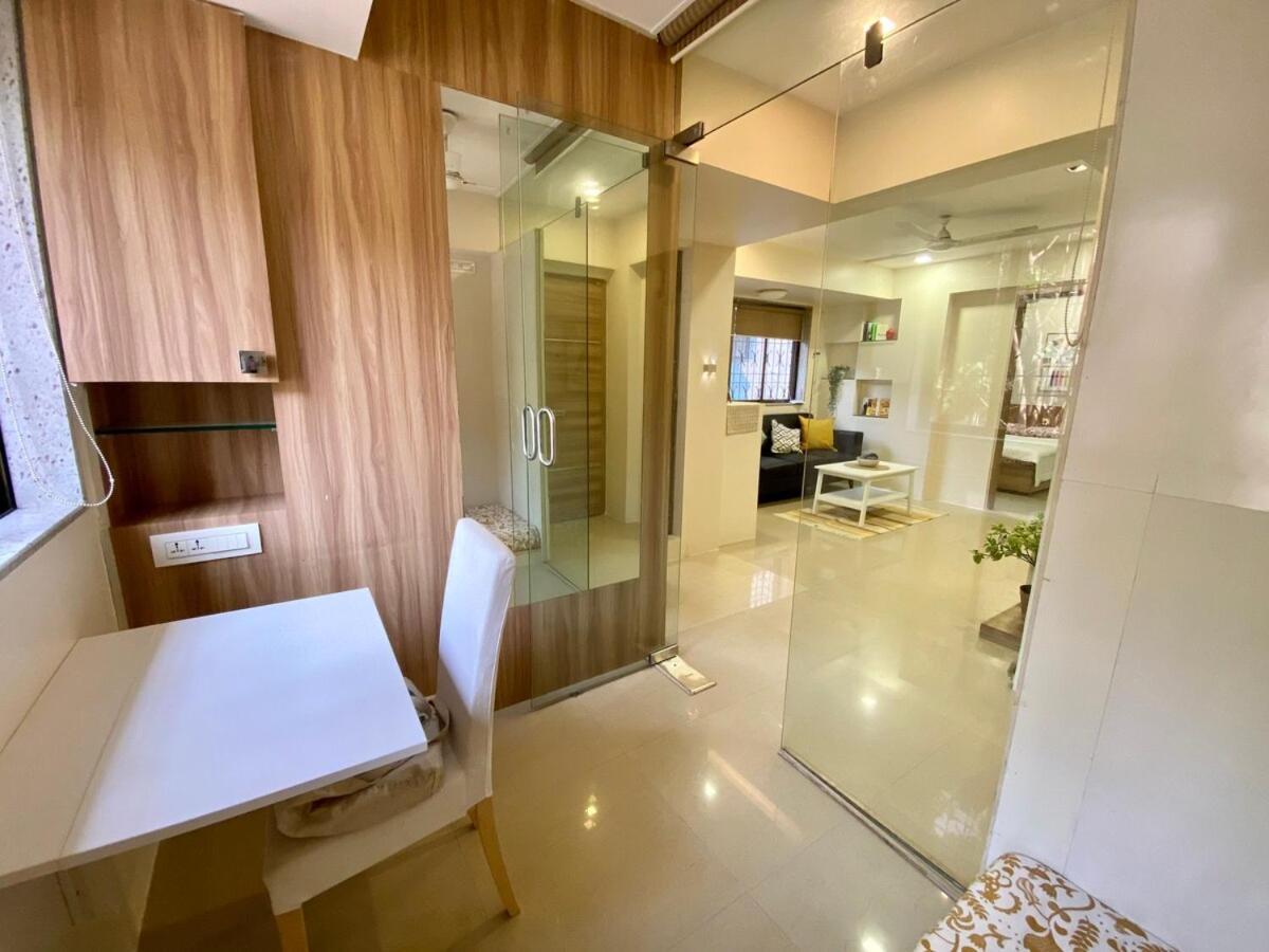 Chic Pad In Bandra West *