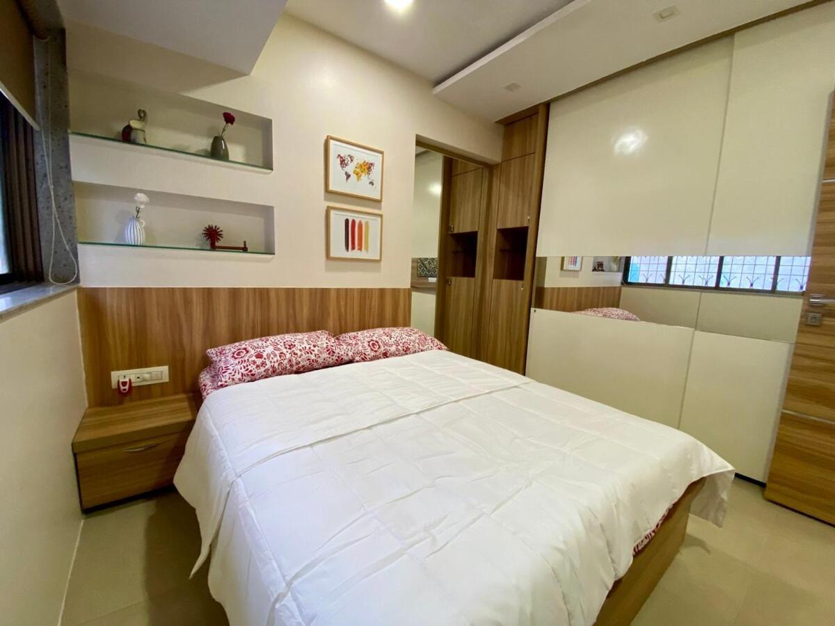 Chic Pad In Bandra West * Bombaj